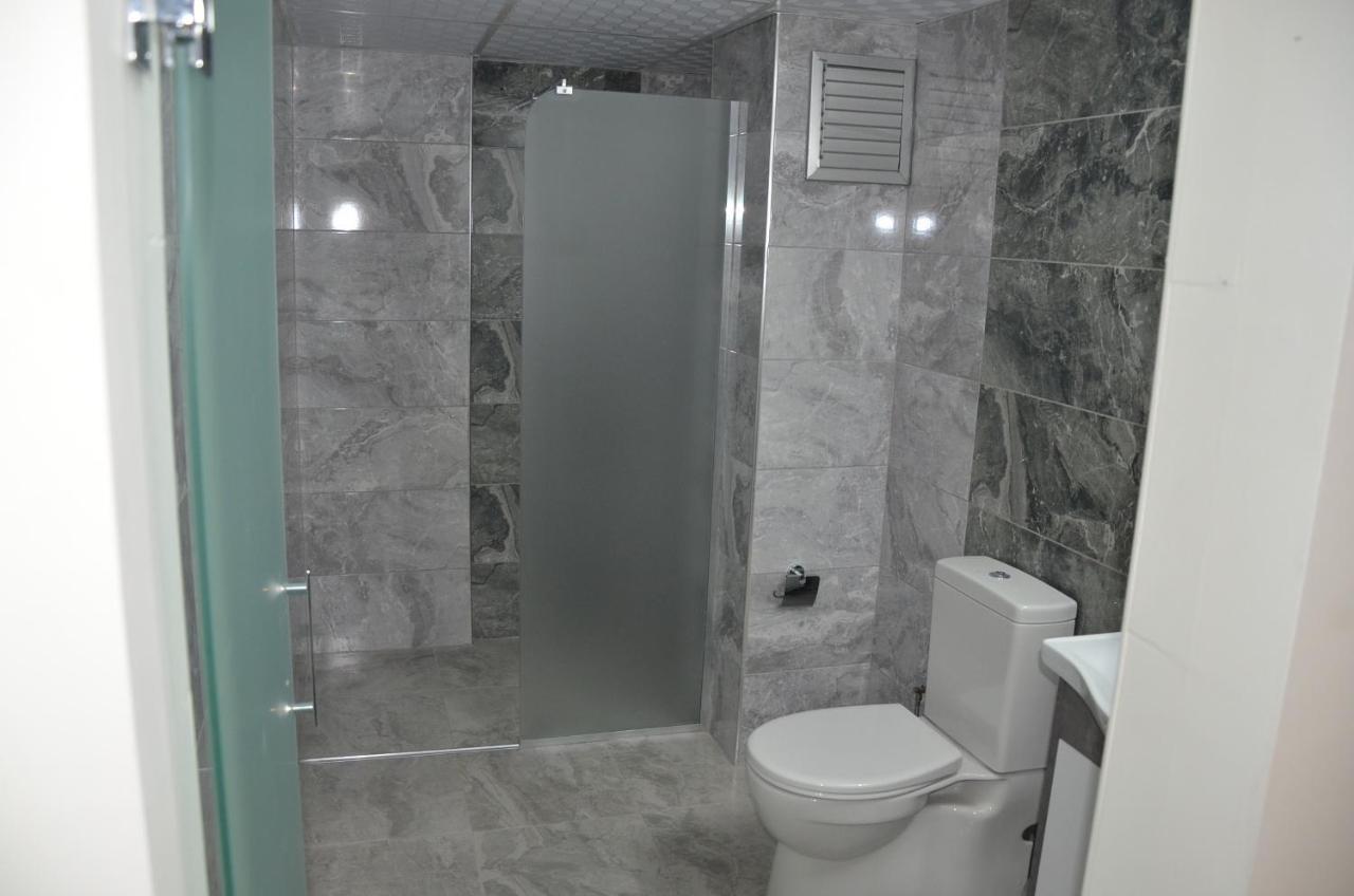 Piyes Otel
