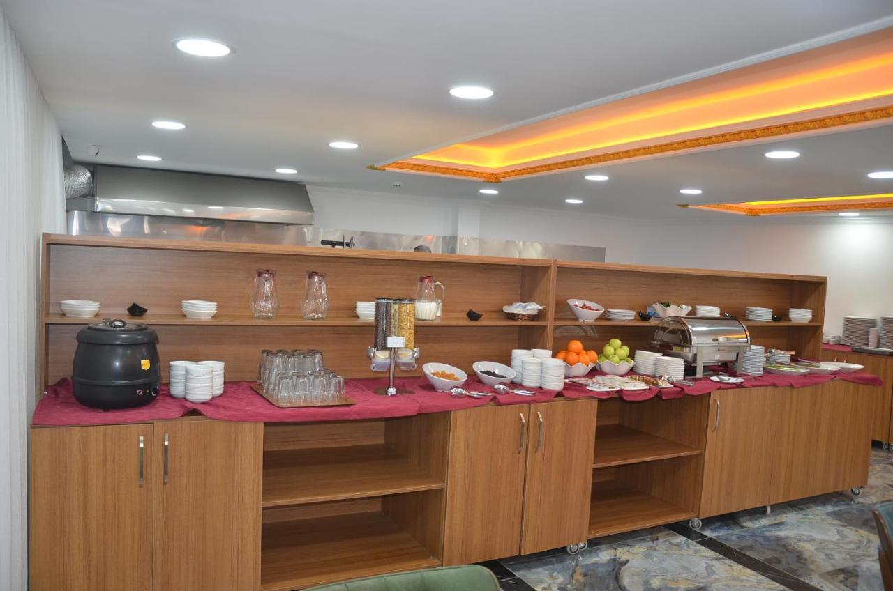 Piyes Otel